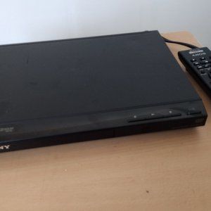 sony c d/dvd player .no.1
